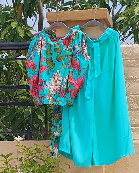 Aqua Blossom Top